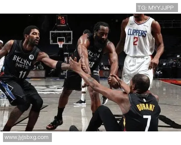 12月6日NBA精彩对决雷霆与篮网的激烈比赛录像回放分析 12月6日NBA精彩对决雷霆与篮网的激烈比赛录像回放分析