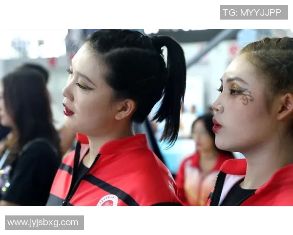 中国女大学生在女大运会中迎战芬兰女学生展现青春风采与竞技精神