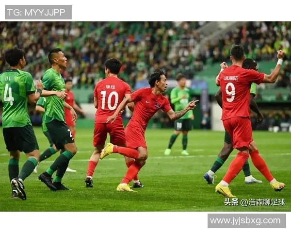 浦和红钻与北京国安激战正酣实况足球精彩瞬间回顾与分析